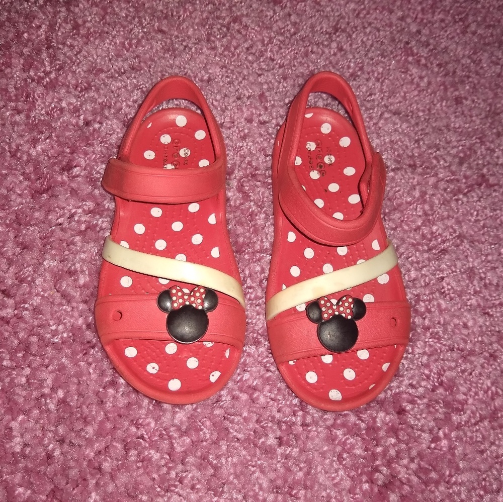 Minnie mouse crocs